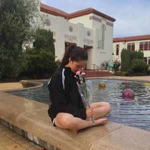 Meet your Posher, Selena